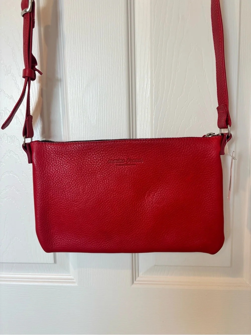 Classic Red Leather Crossbody Bag with Adjustable Strap